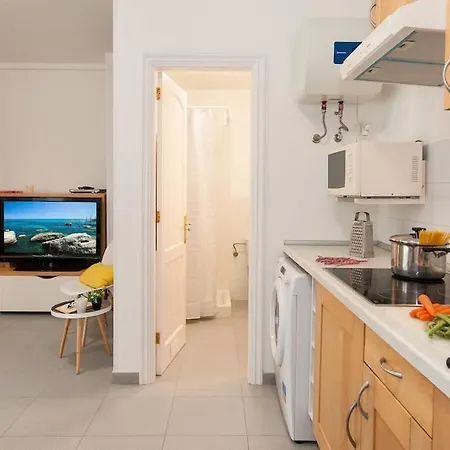 Cosy Flat In The 아파트 *